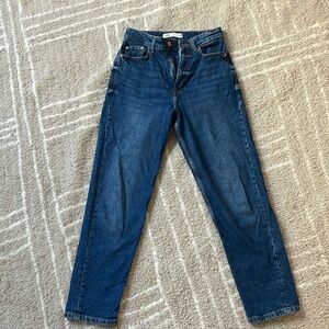 Zara Mom Fit jeans size USA 4 /Eur 32. Fit like a size 0.